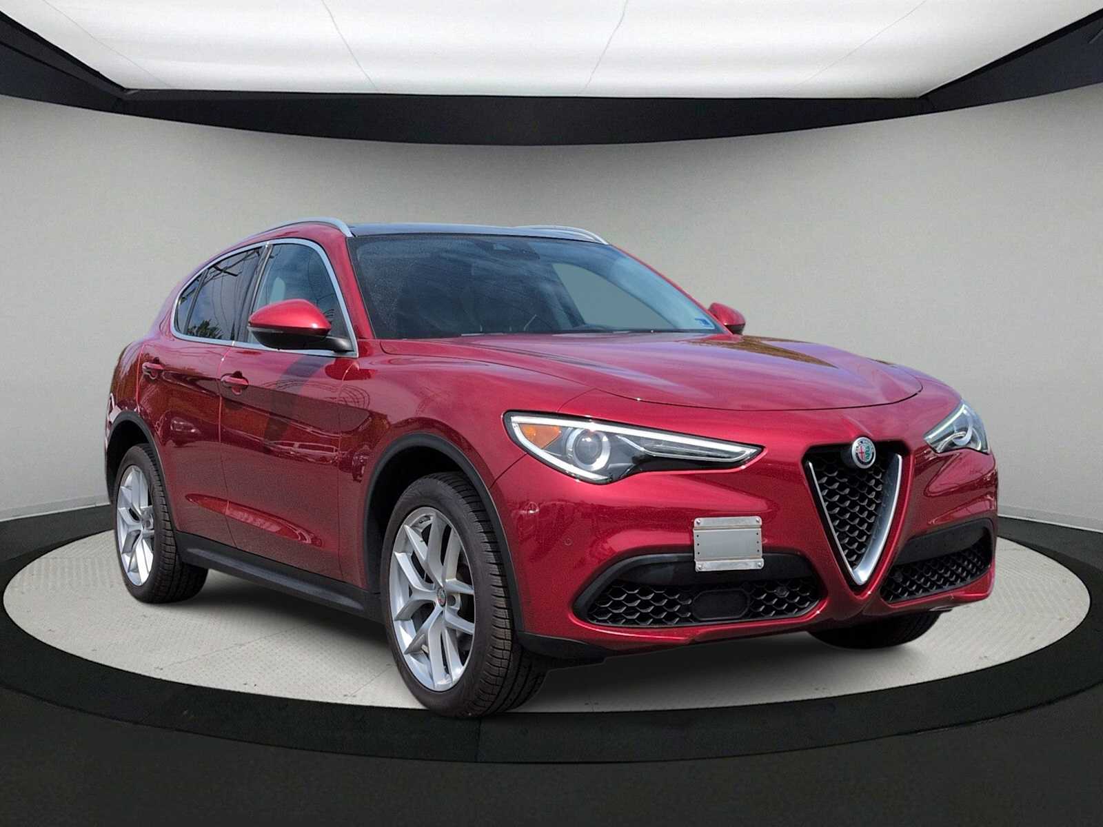 Thumbnail: 2019 Alfa Romeo Stelvio - 2