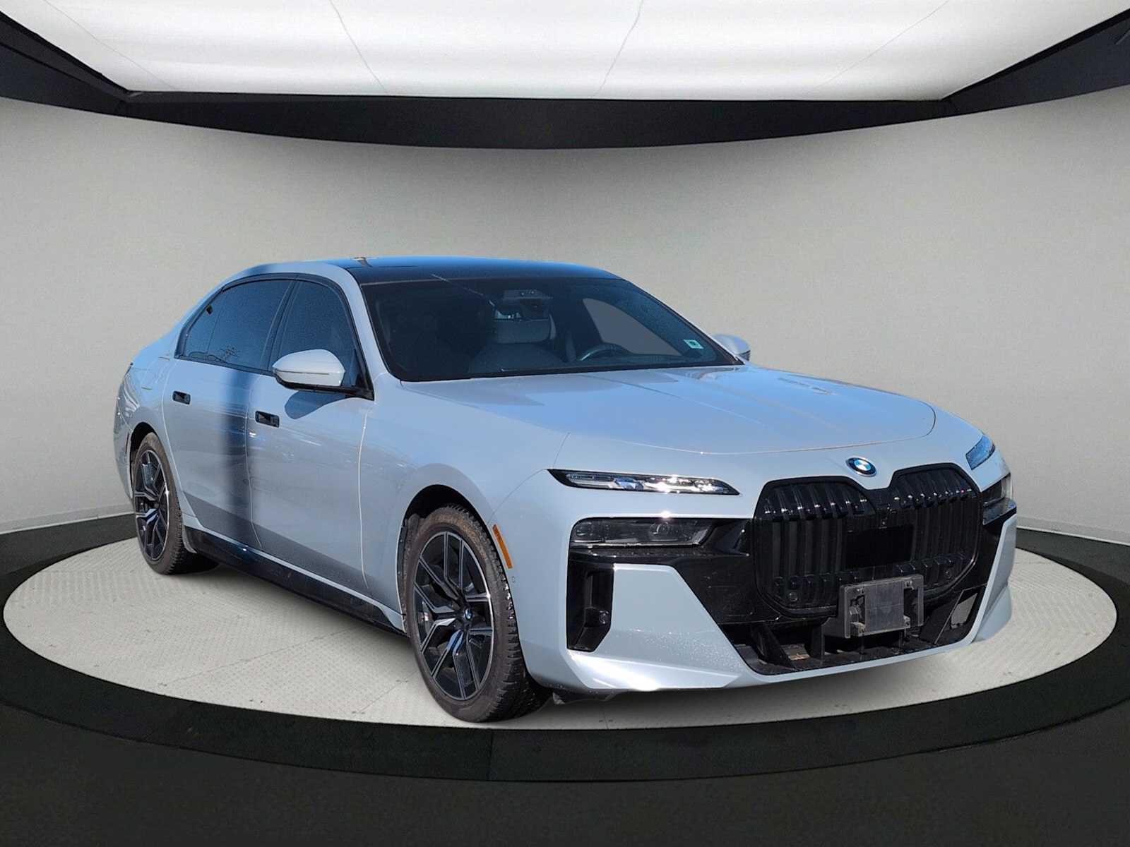 Thumbnail: 2023 BMW i7 - 2