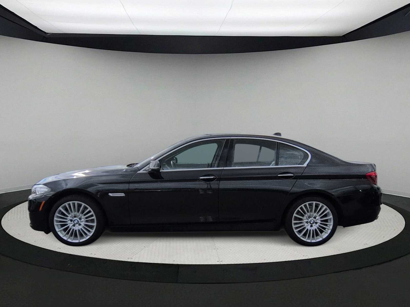 Thumbnail: 2014 BMW 5 Series - 5