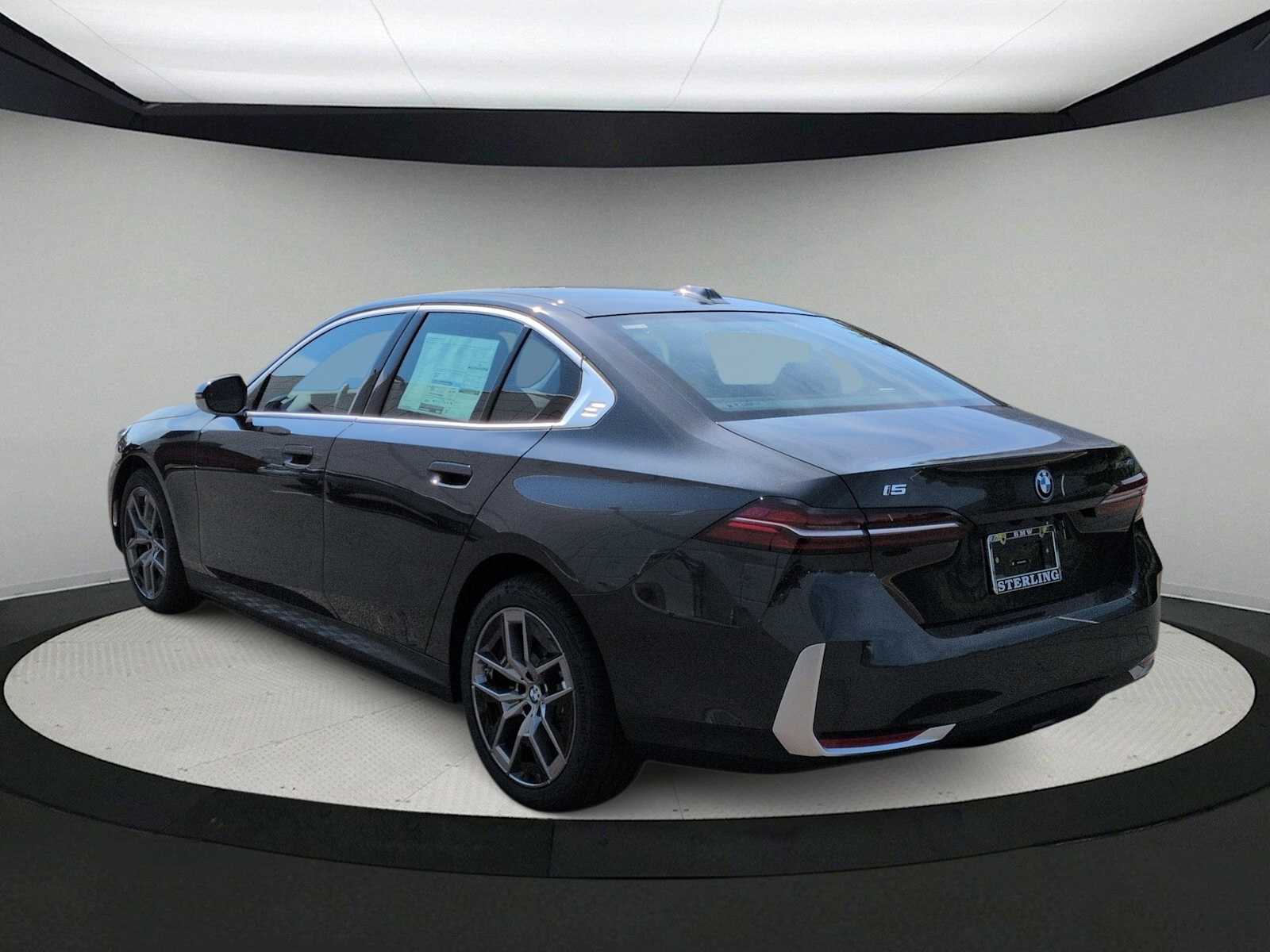 Thumbnail: 2026 BMW i5 - 6