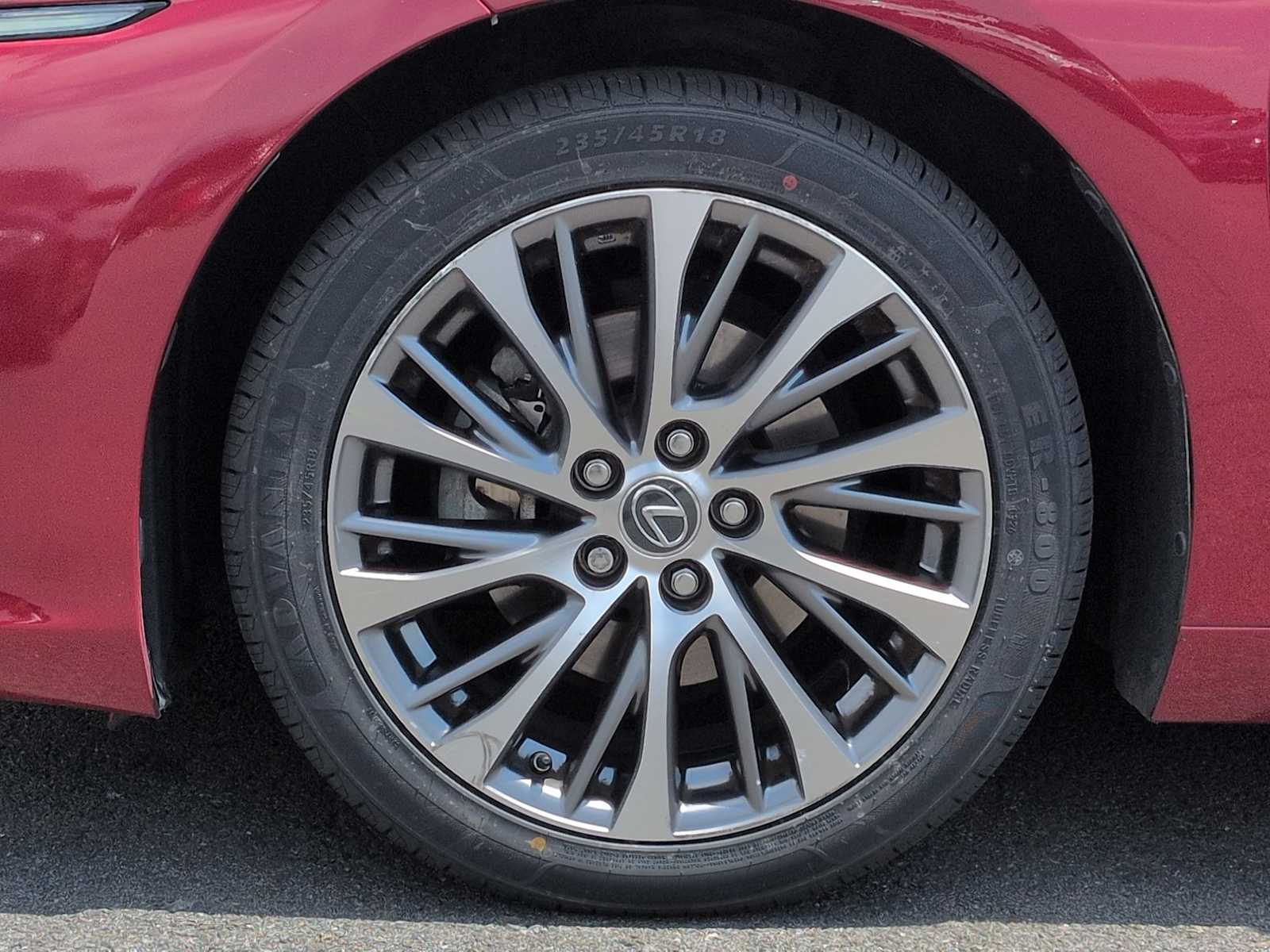 Thumbnail: 2019 Lexus ES - 14