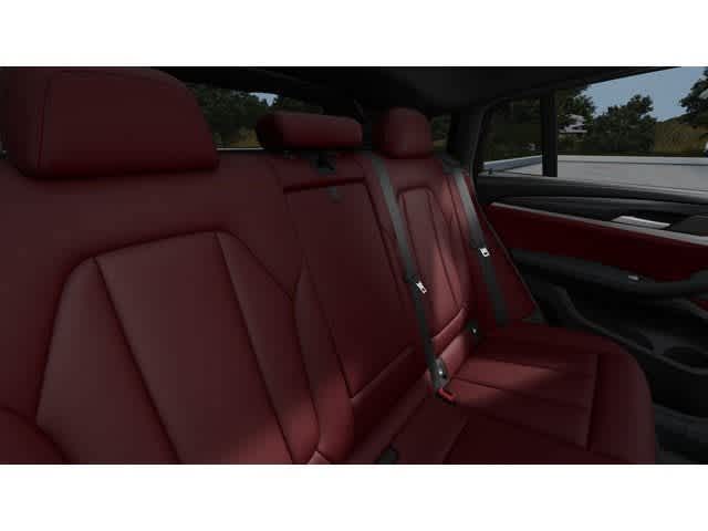 Thumbnail: 2025 BMW X4 - 12