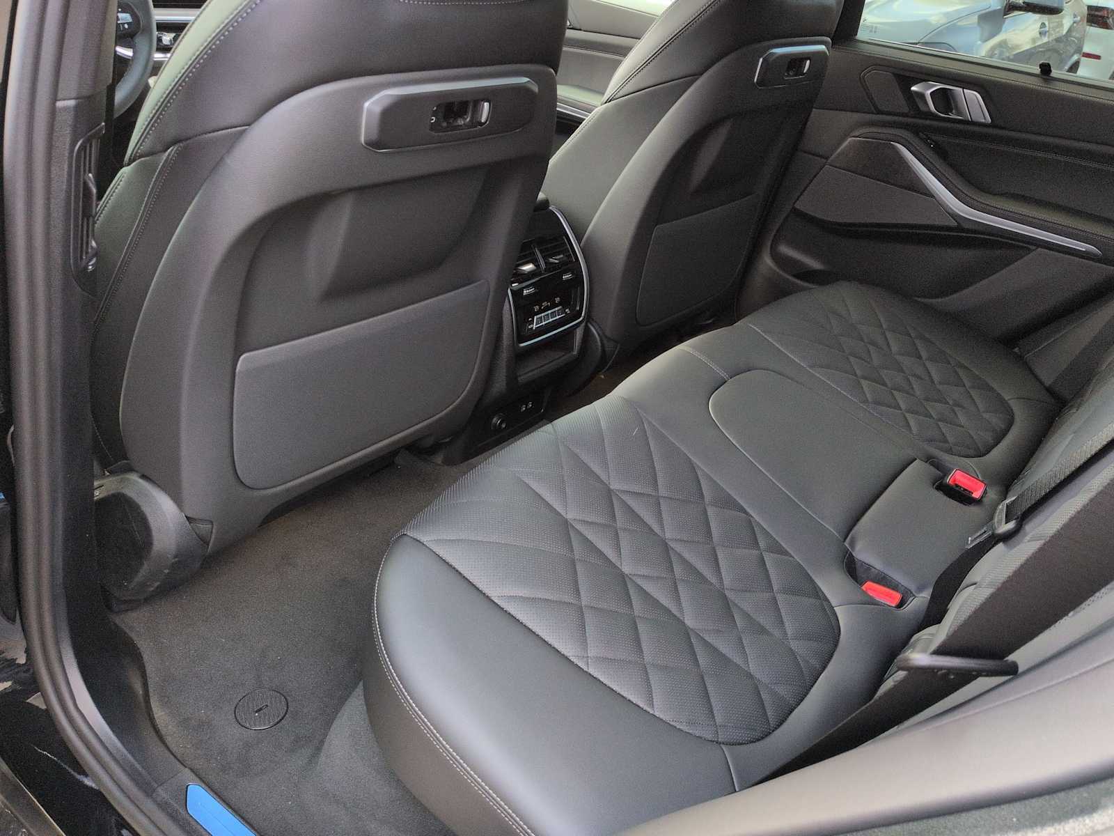 Thumbnail: 2026 BMW X5 - 19