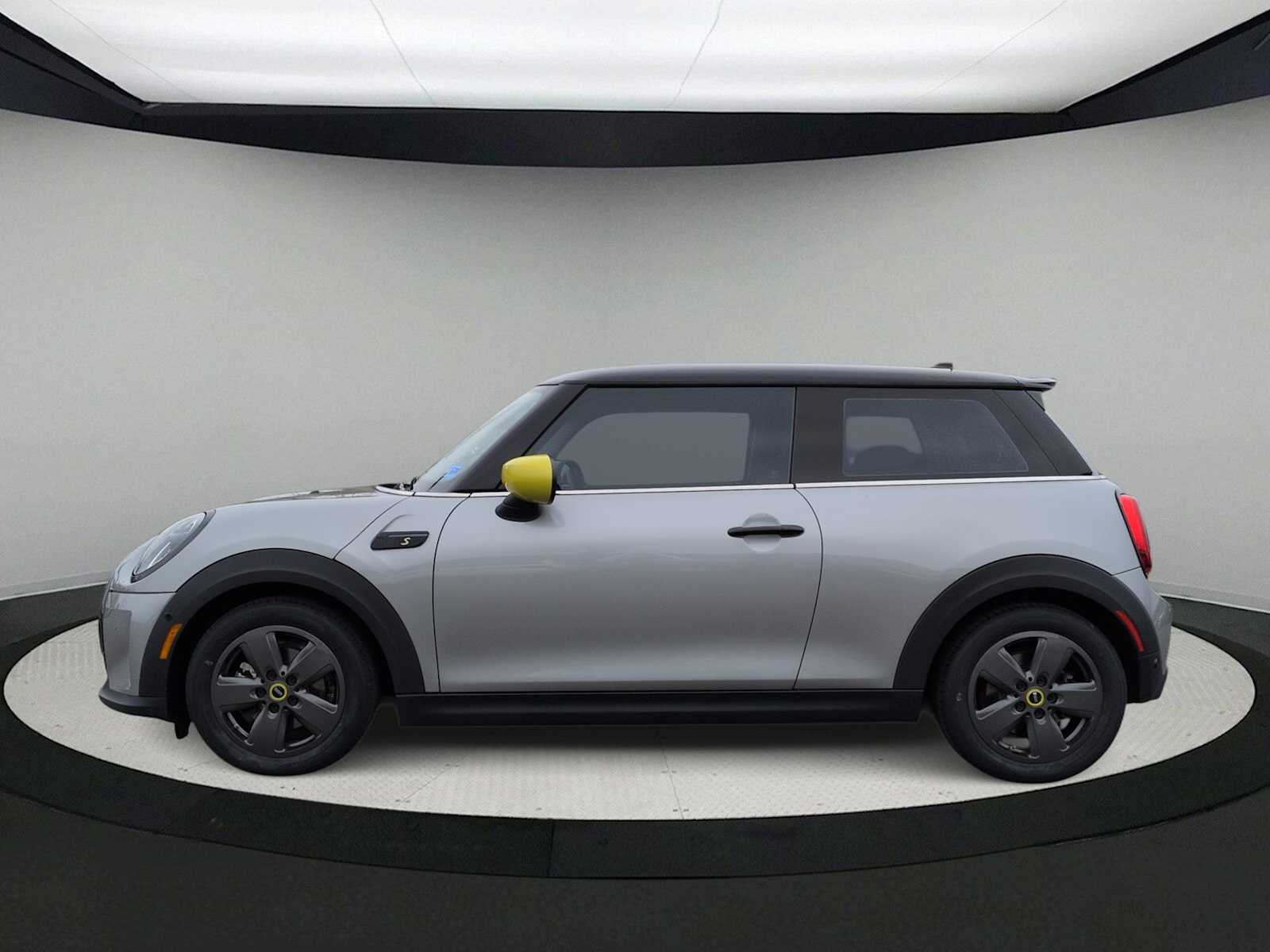Thumbnail: 2023 MINI Cooper Hardtop - 5