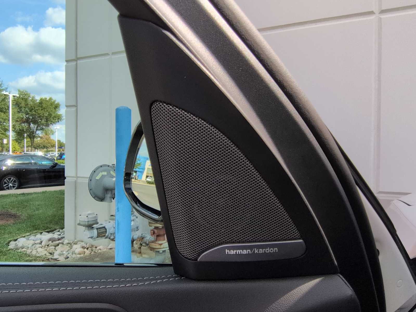 Thumbnail: 2026 BMW X5 - 33