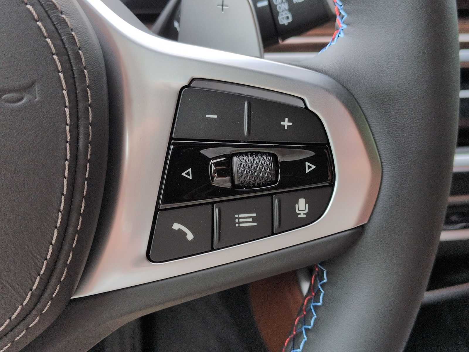 Thumbnail: 2026 BMW X5 - 27