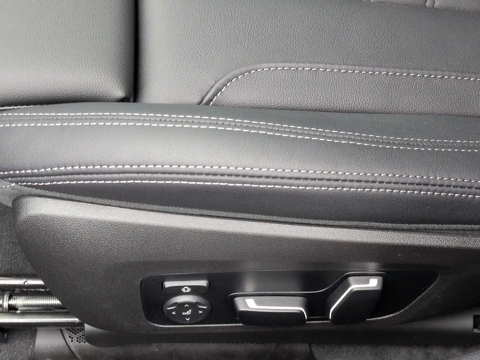 Thumbnail: 2026 BMW 3 Series - 18