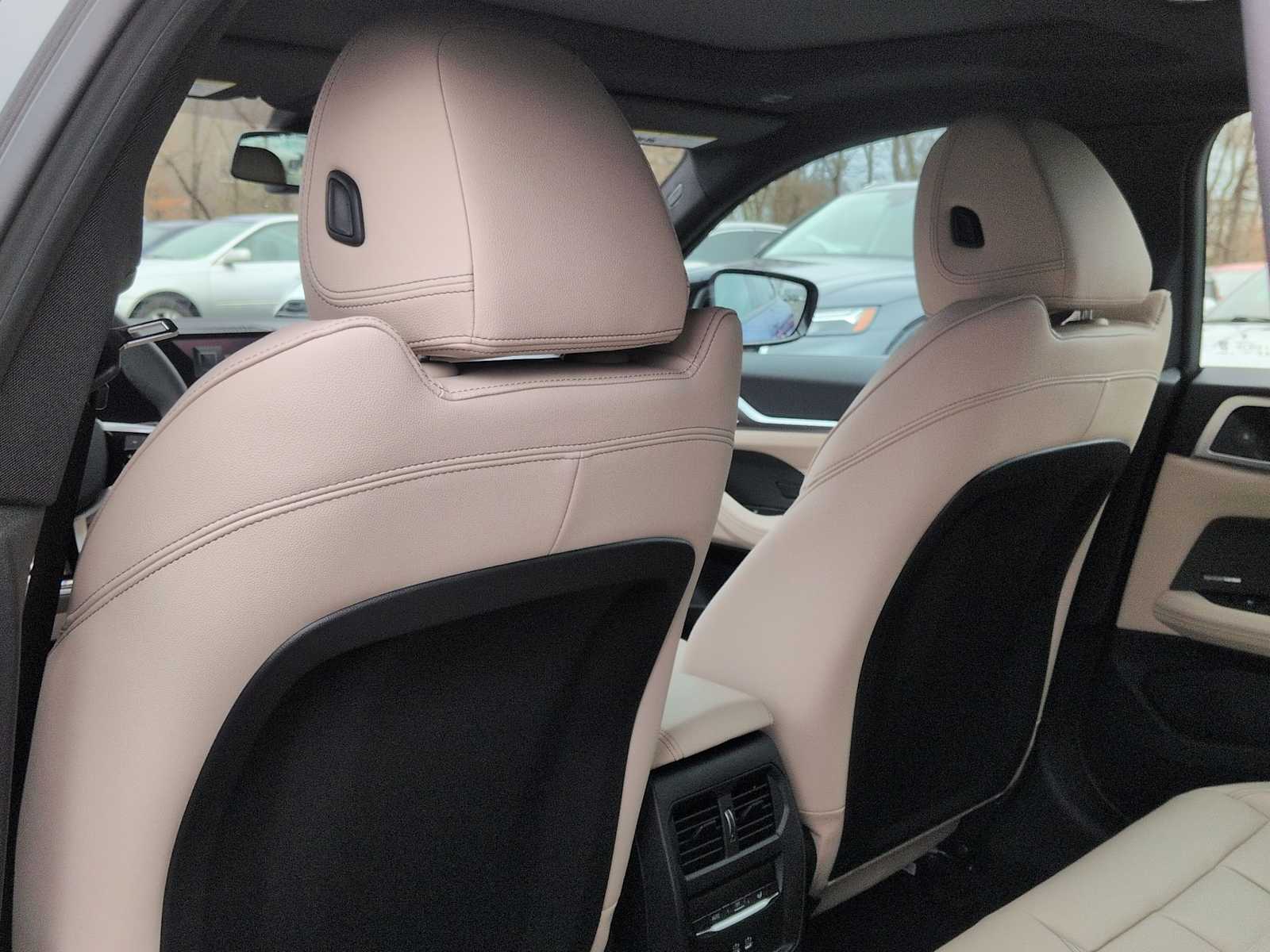 Thumbnail: 2026 BMW i4 - 18