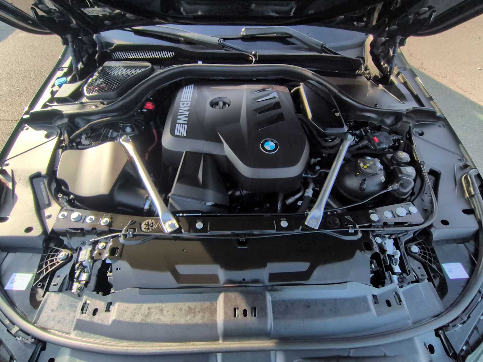 Thumbnail: 2025 BMW 5 Series - 15