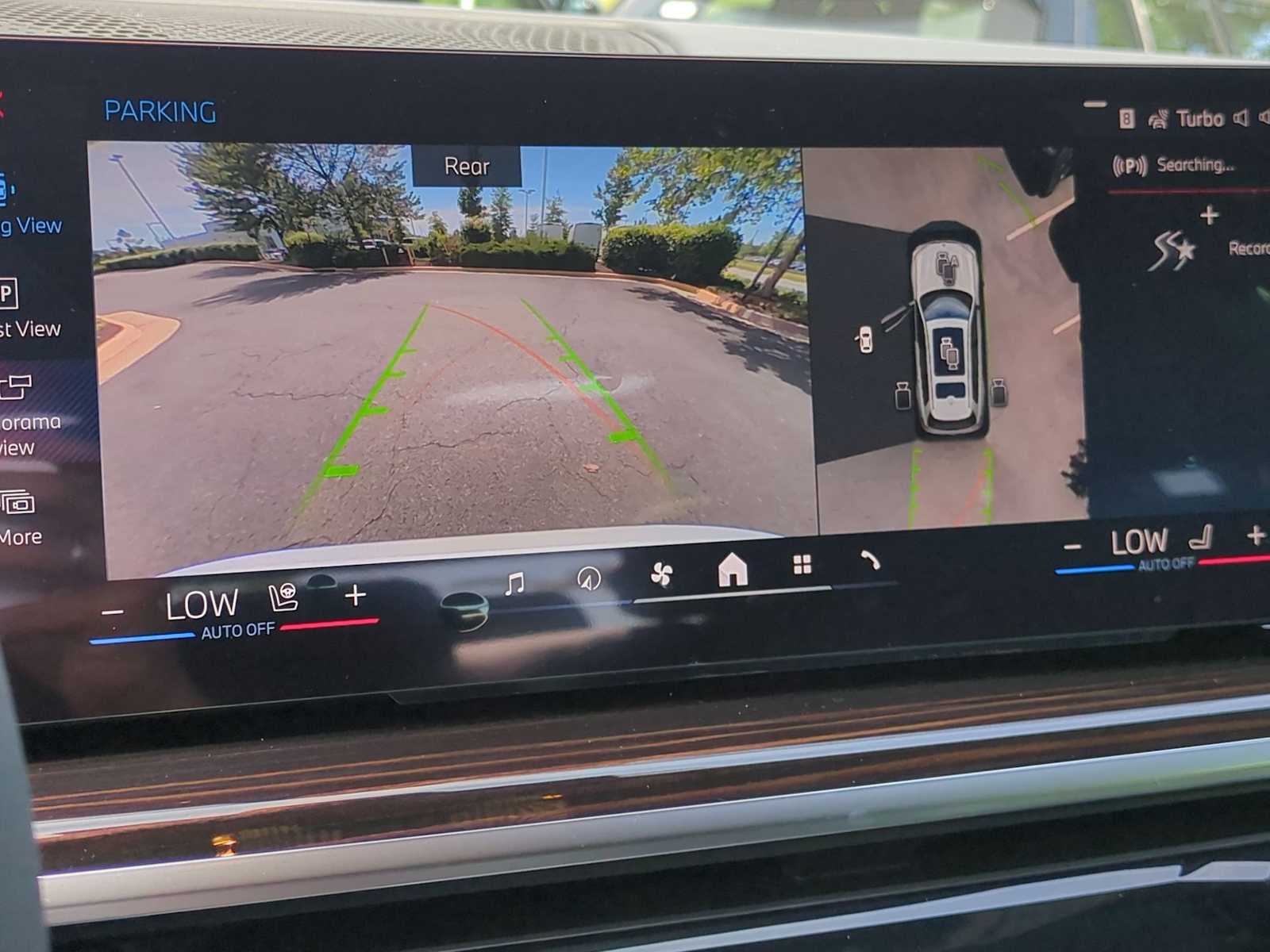 Thumbnail: 2026 BMW X7 - 32