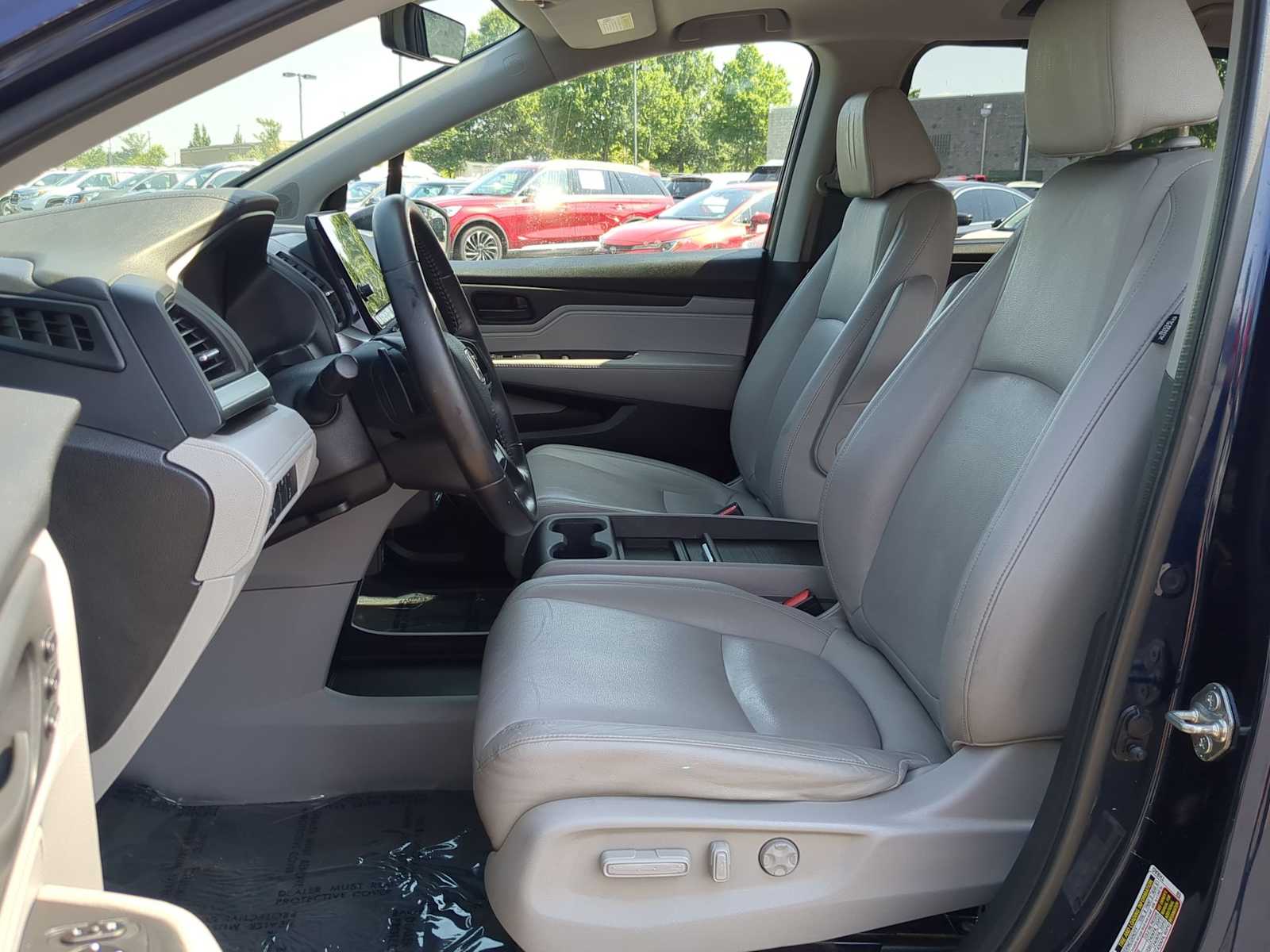 Thumbnail: 2018 Honda Odyssey - 16