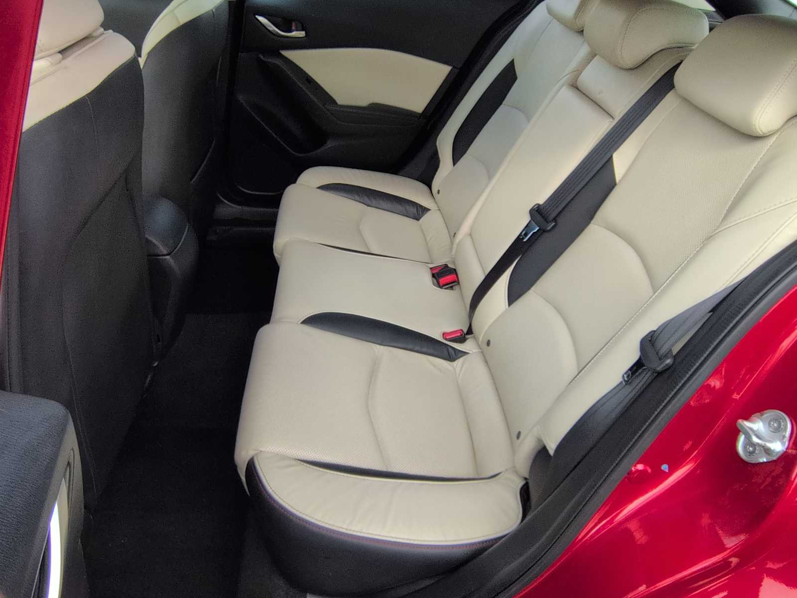 Thumbnail: 2015 Mazda Mazda3 - 21