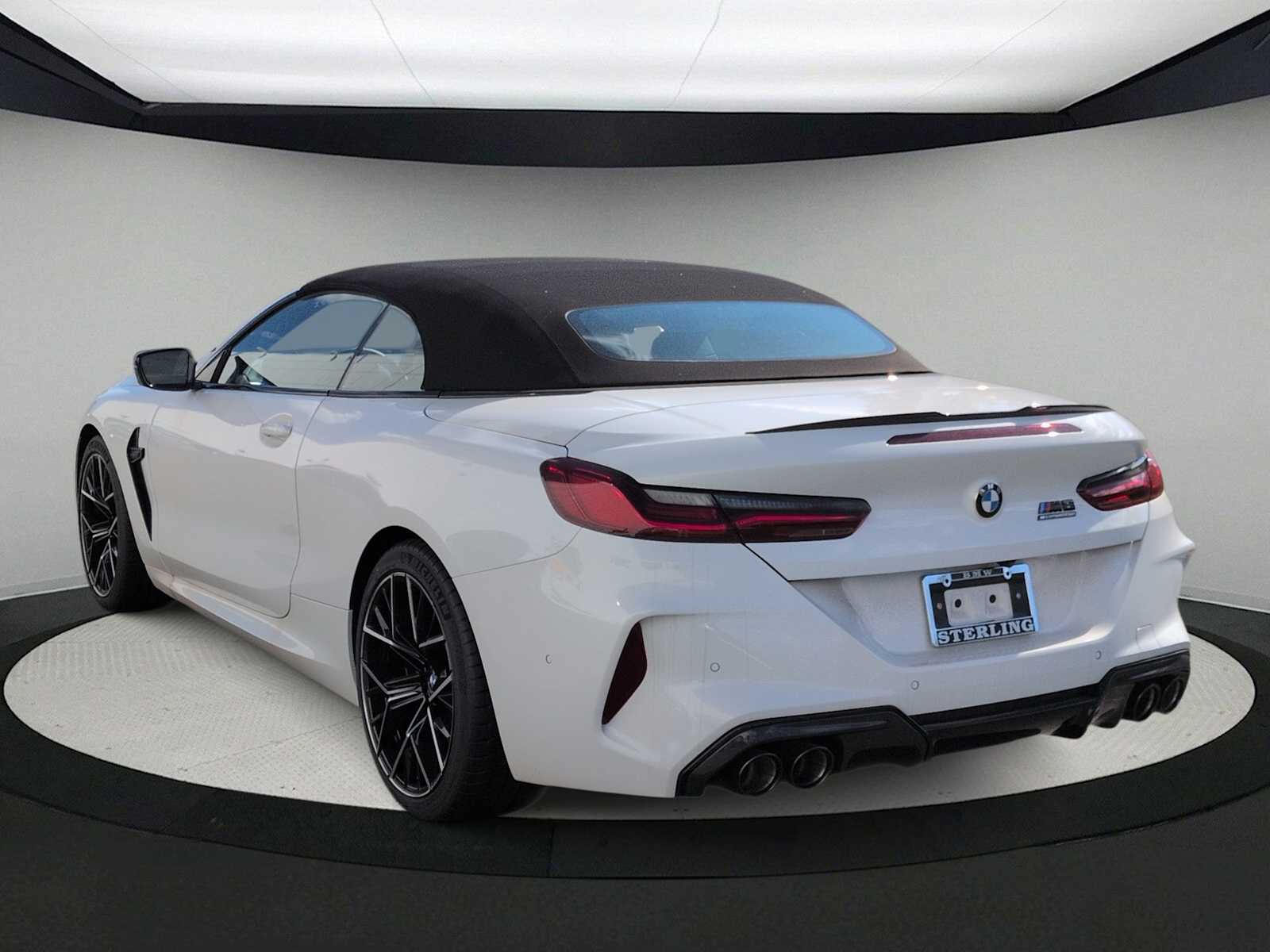 Thumbnail: 2025 BMW M8 - 6