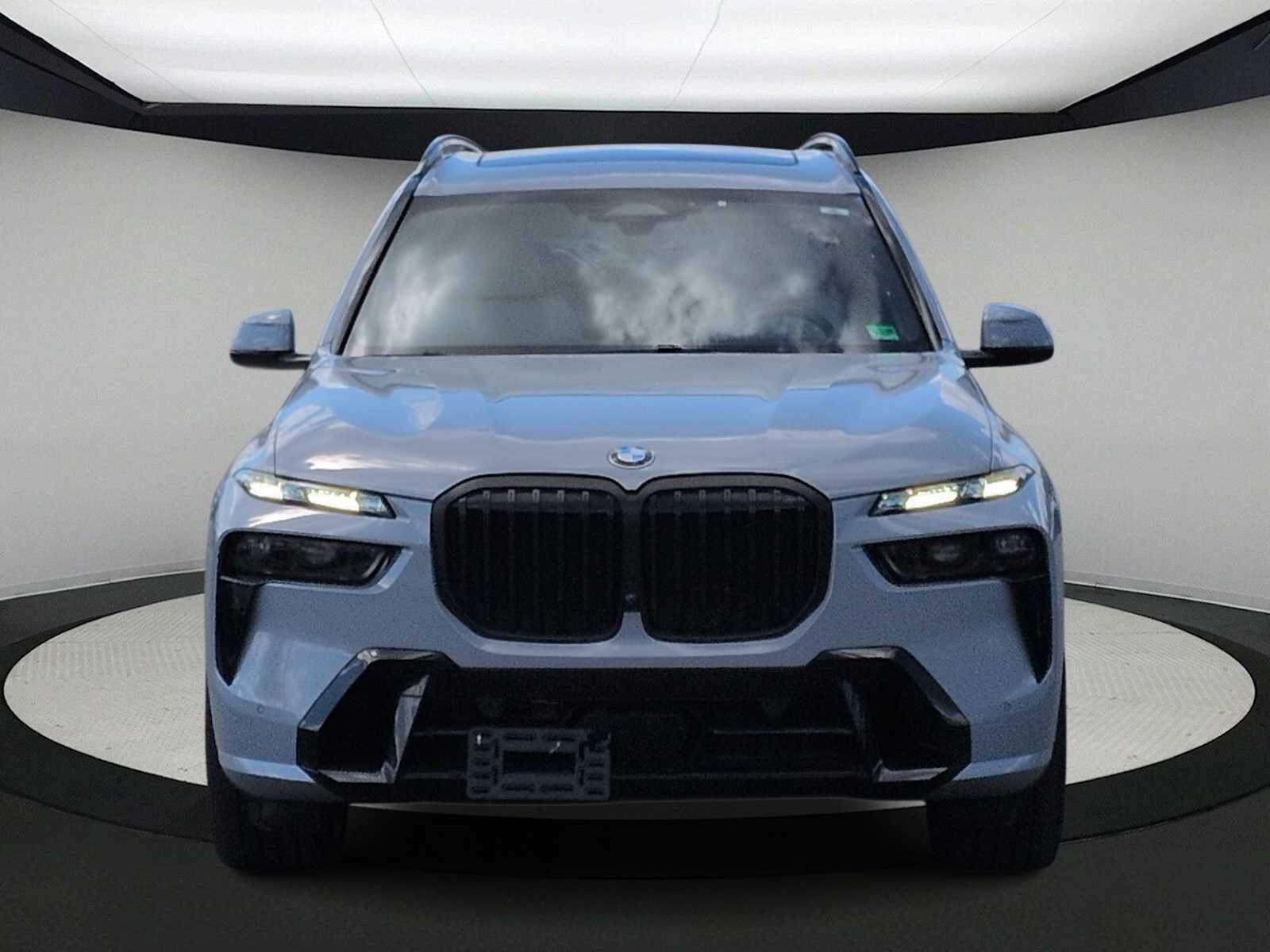 Thumbnail: 2025 BMW X7 - 3