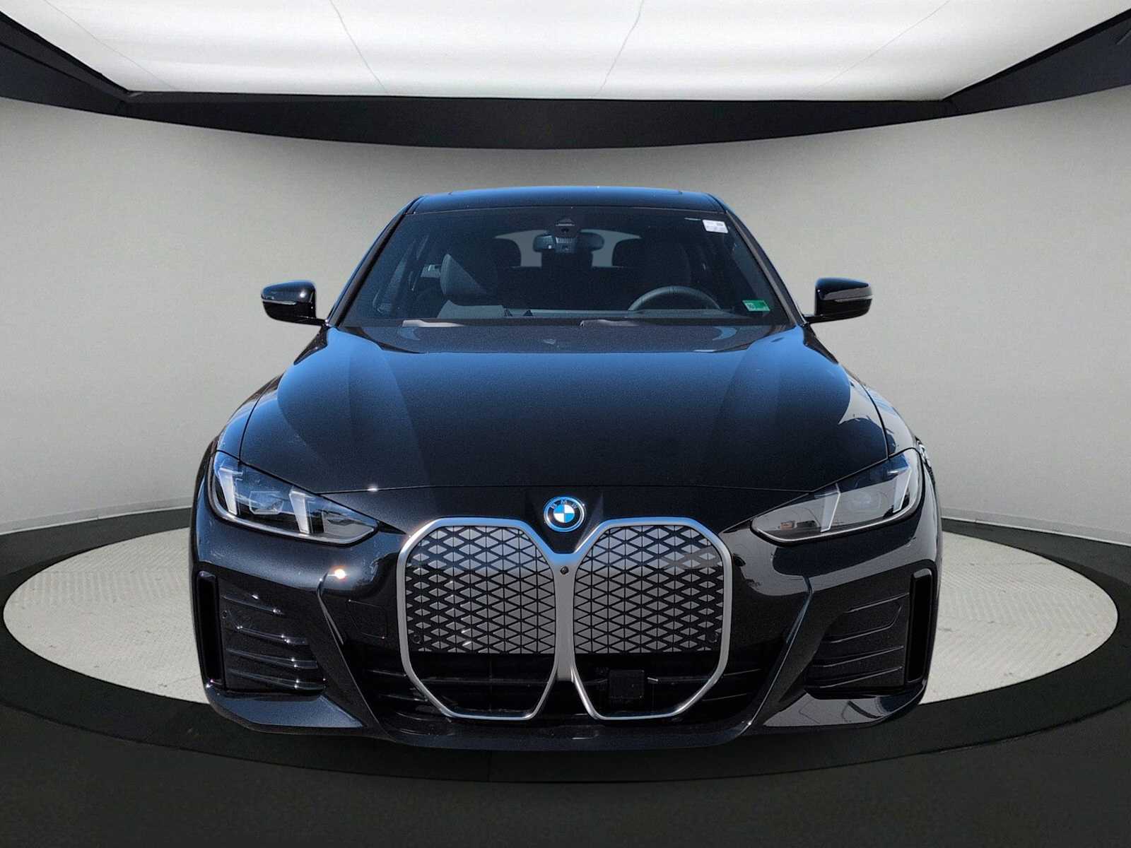 Thumbnail: 2025 BMW i4 - 3