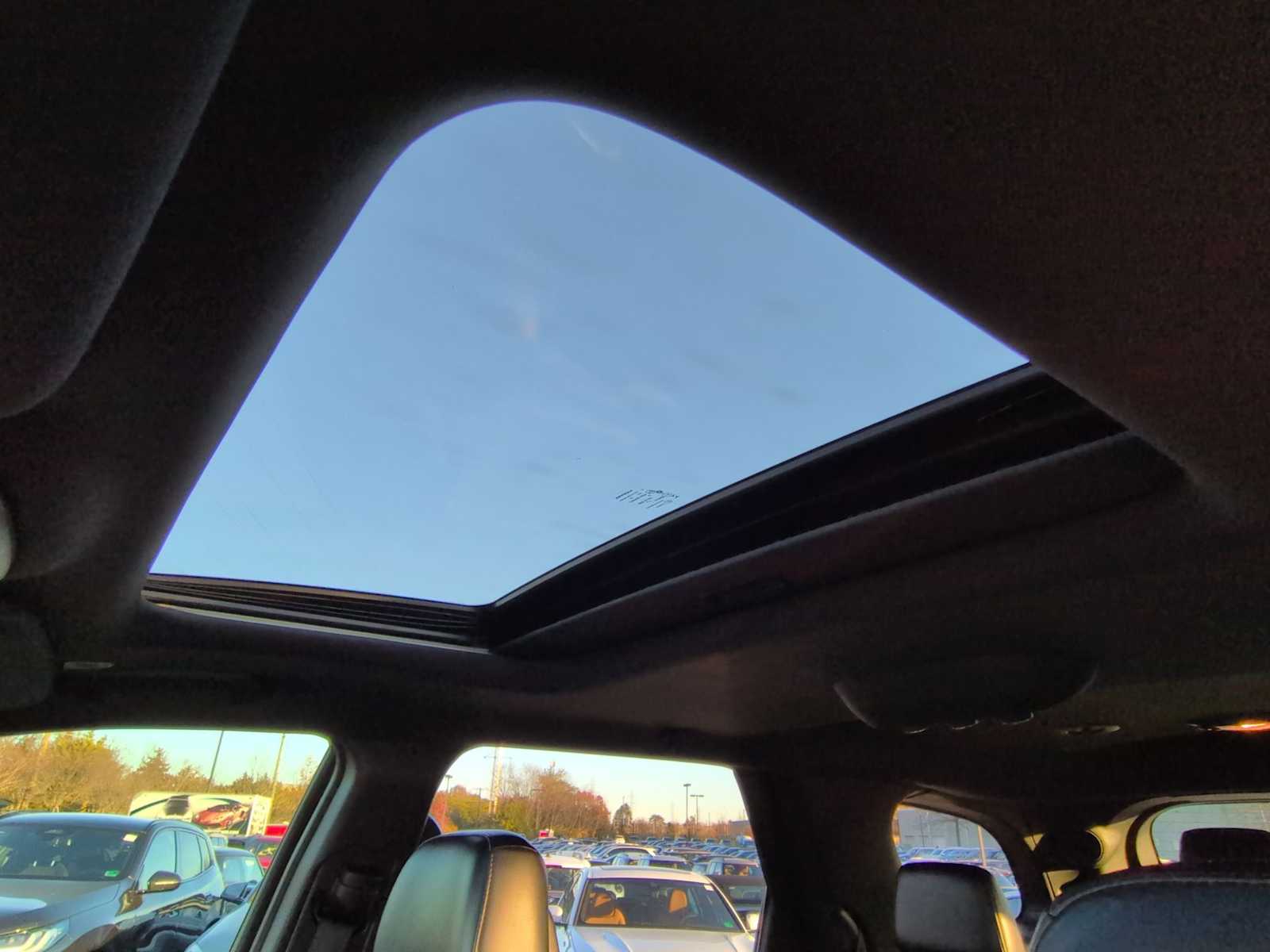 Thumbnail: 2018 Dodge Durango - 20