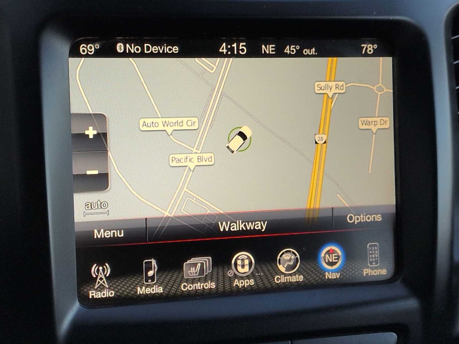 Thumbnail: 2016 Jeep Cherokee - 31