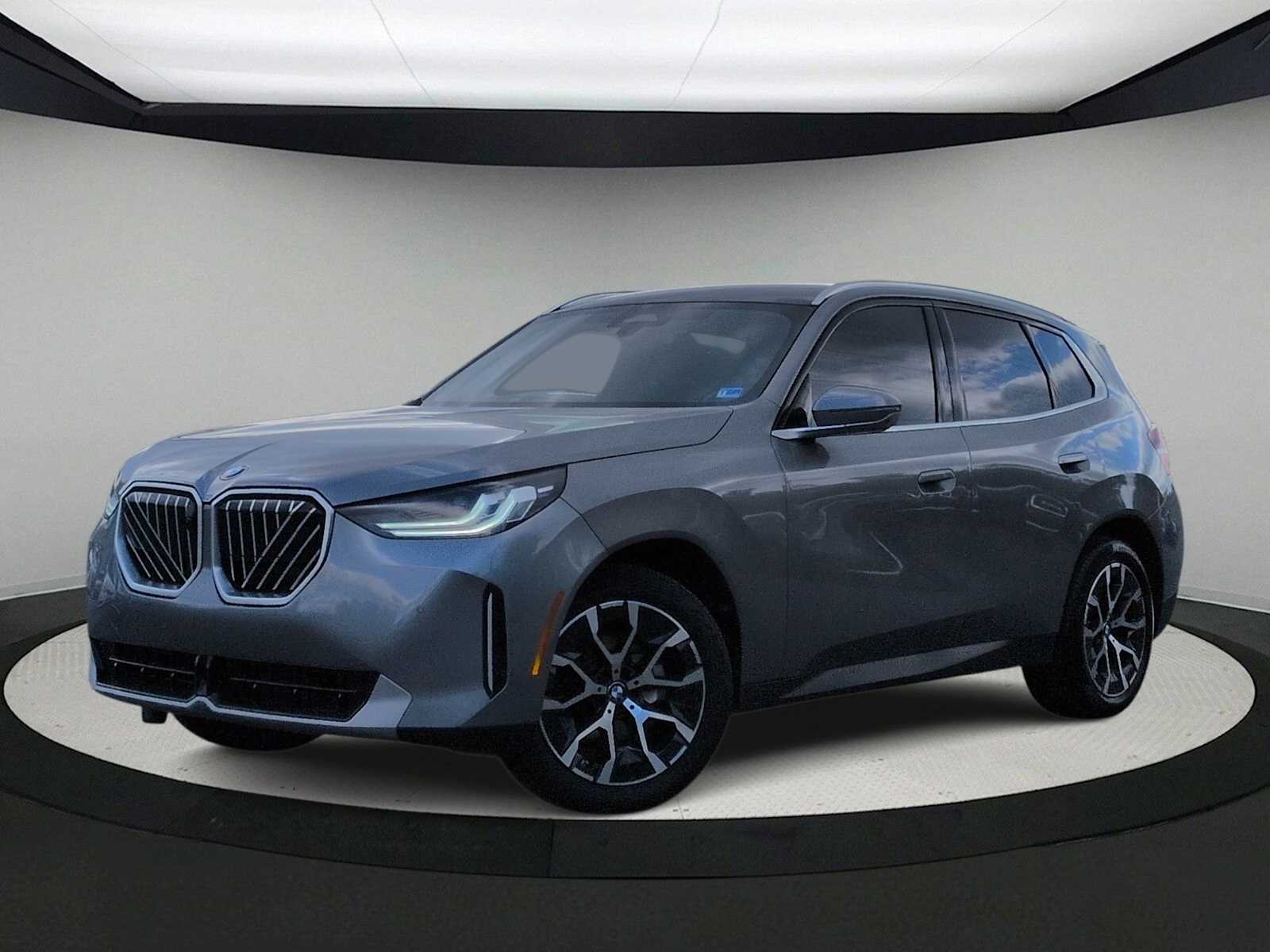 Thumbnail: 2026 BMW X3 - 1