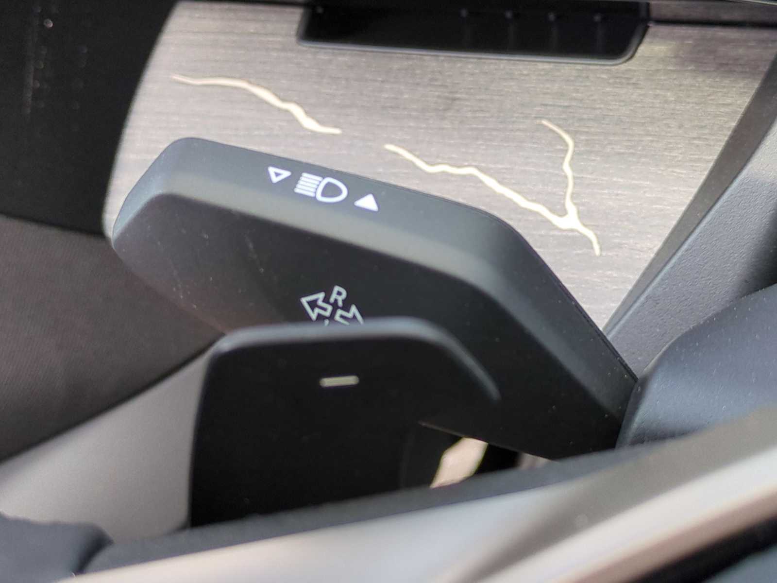 Thumbnail: 2025 BMW 5 Series - 28