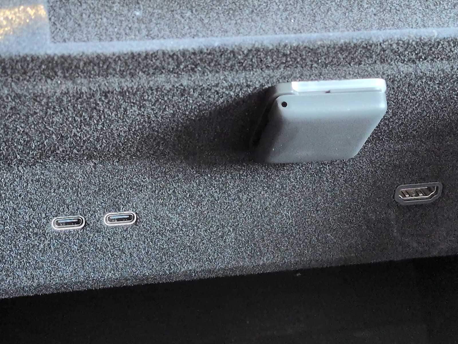 Thumbnail: 2025 Cadillac Escalade IQ - 33