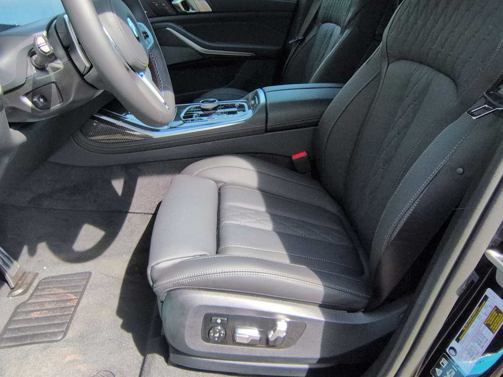 Thumbnail: 2027 BMW X7 - 17