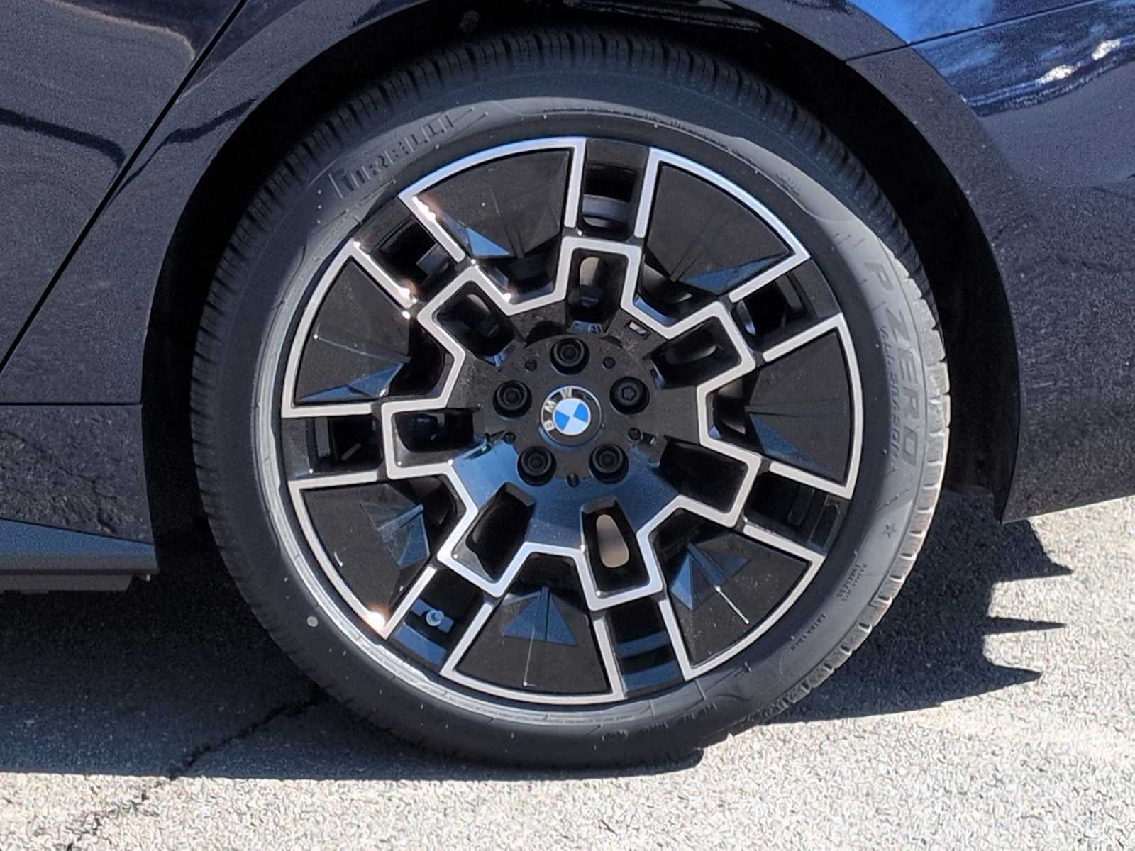 Thumbnail: 2026 BMW i4 - 14