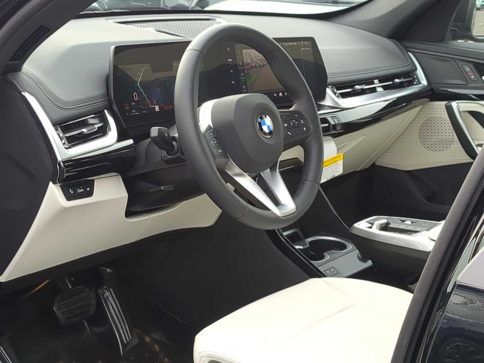 Thumbnail: 2026 BMW X1 - 10