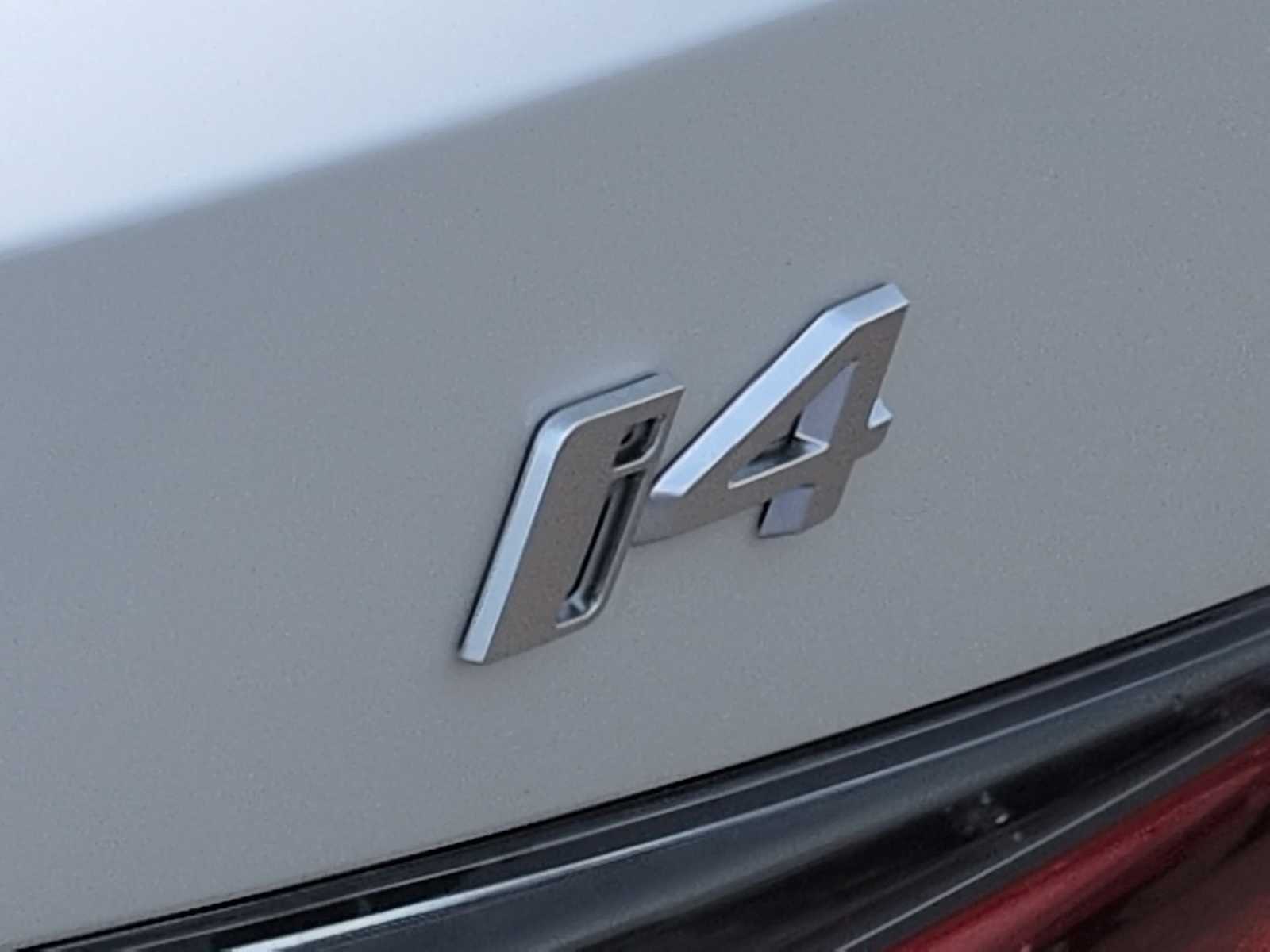 Thumbnail: 2026 BMW i4 - 13