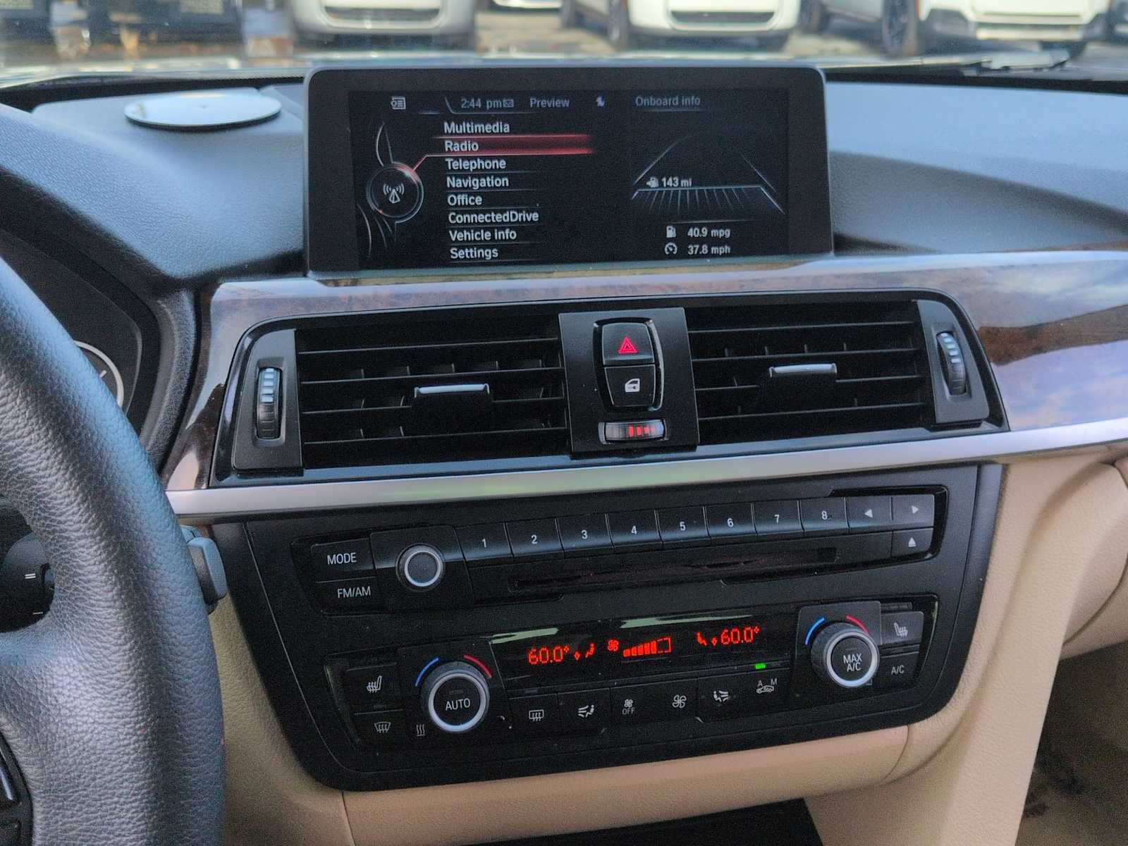 Thumbnail: 2014 BMW 3 Series - 30