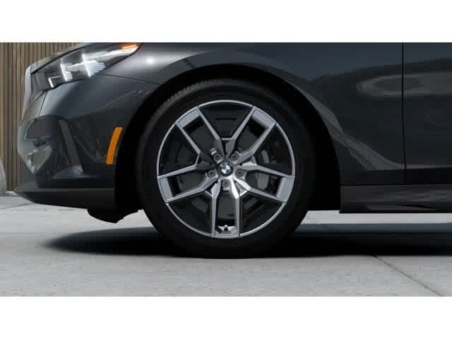 Thumbnail: 2026 BMW 5 Series - 7