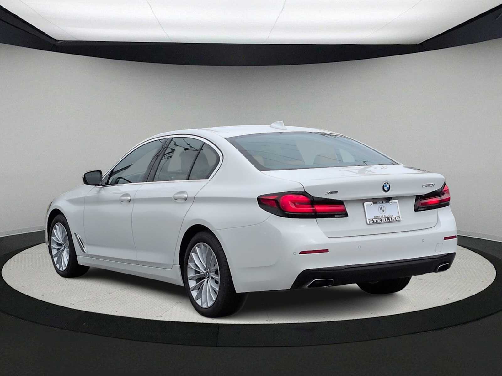 Thumbnail: 2023 BMW 5 Series - 6