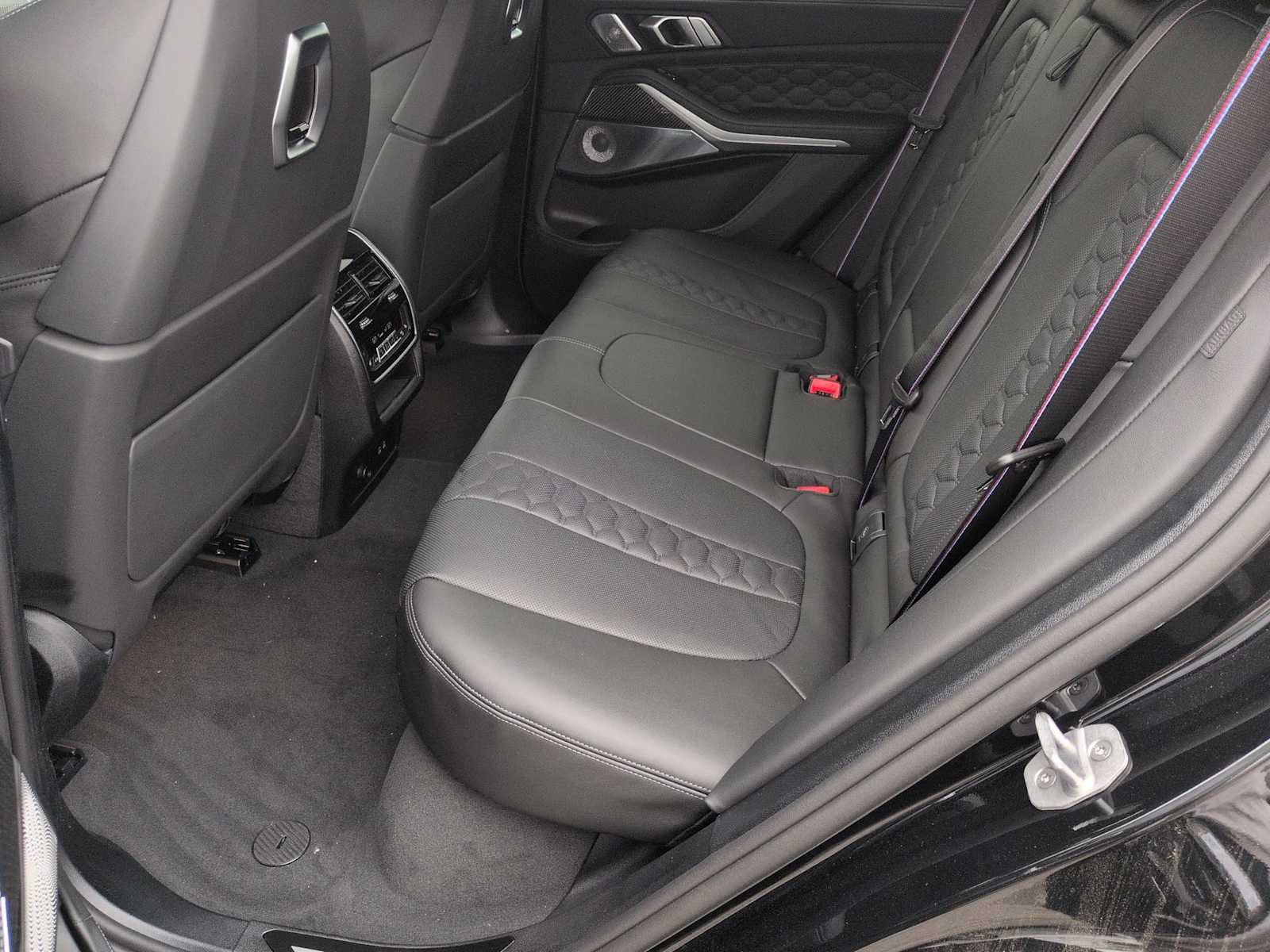 Thumbnail: 2026 BMW X5 - 21