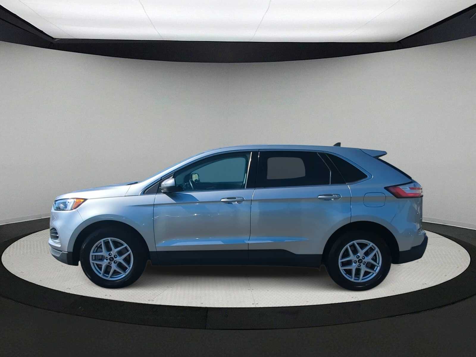 Thumbnail: 2023 Ford Edge - 5