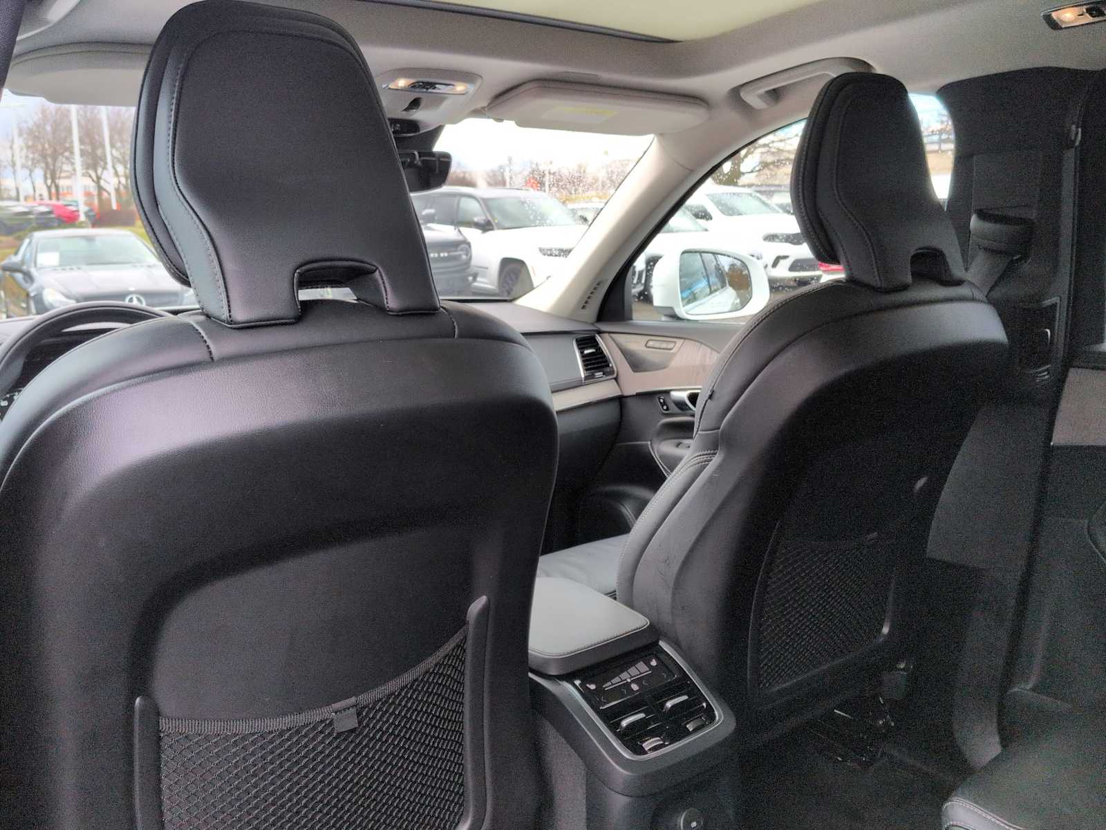 Thumbnail: 2022 Volvo XC90 - 19