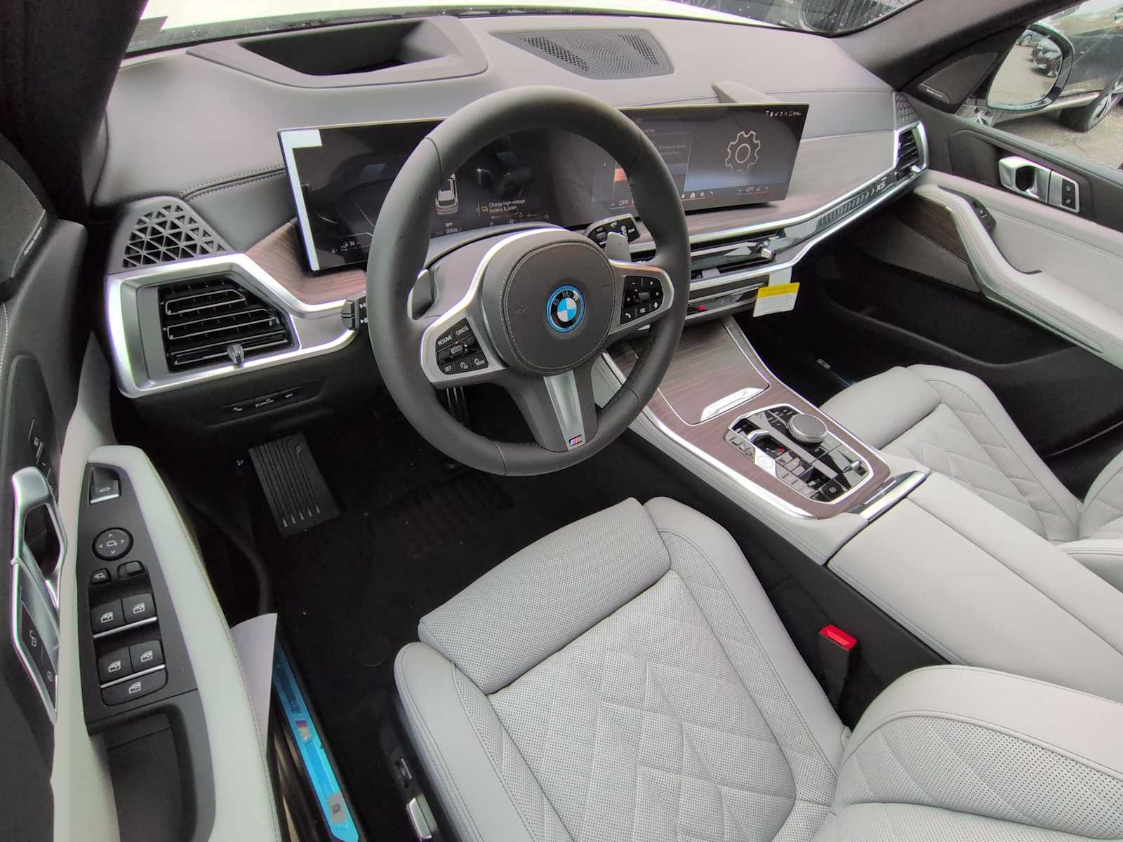 Thumbnail: 2026 BMW X5 - 10