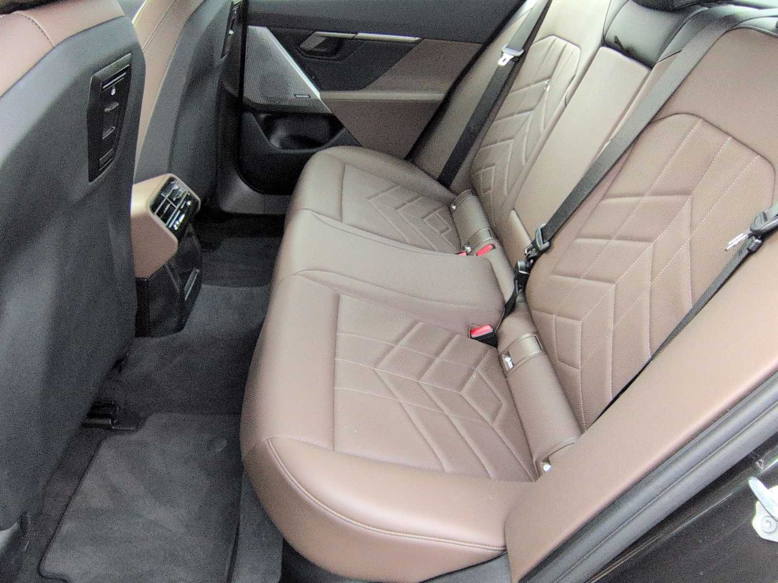 Thumbnail: 2025 BMW i5 - 20