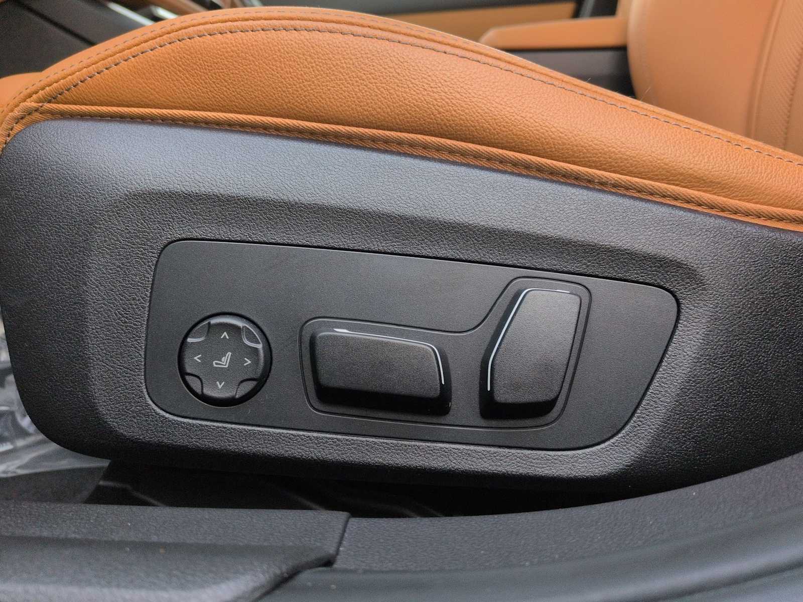 Thumbnail: 2025 BMW 3 Series - 18