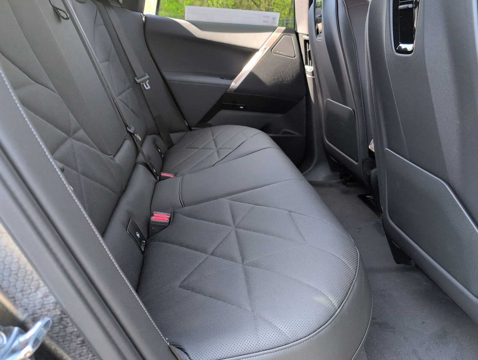 Thumbnail: 2026 BMW iX - 20