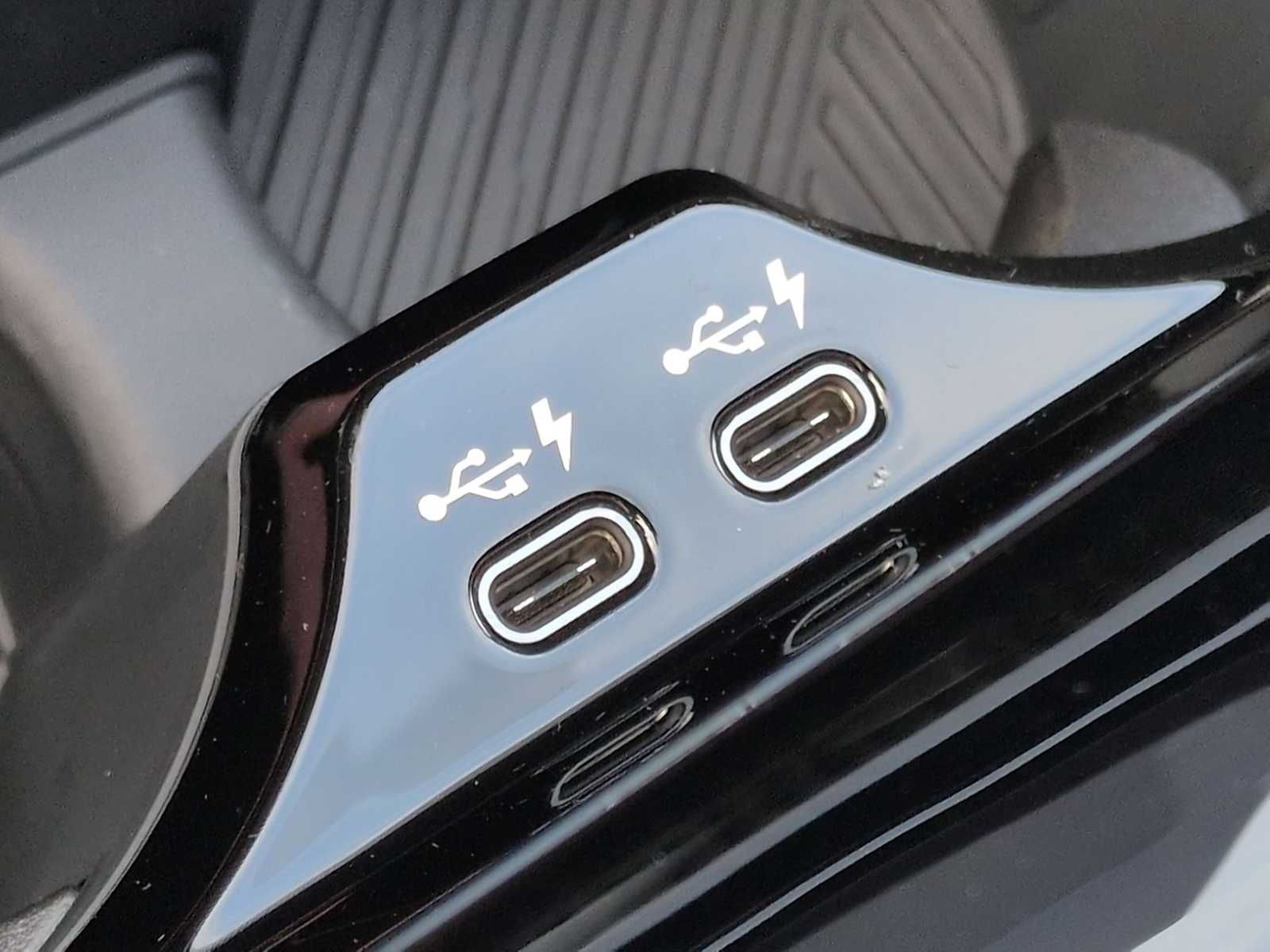 Thumbnail: 2026 BMW 5 Series - 33