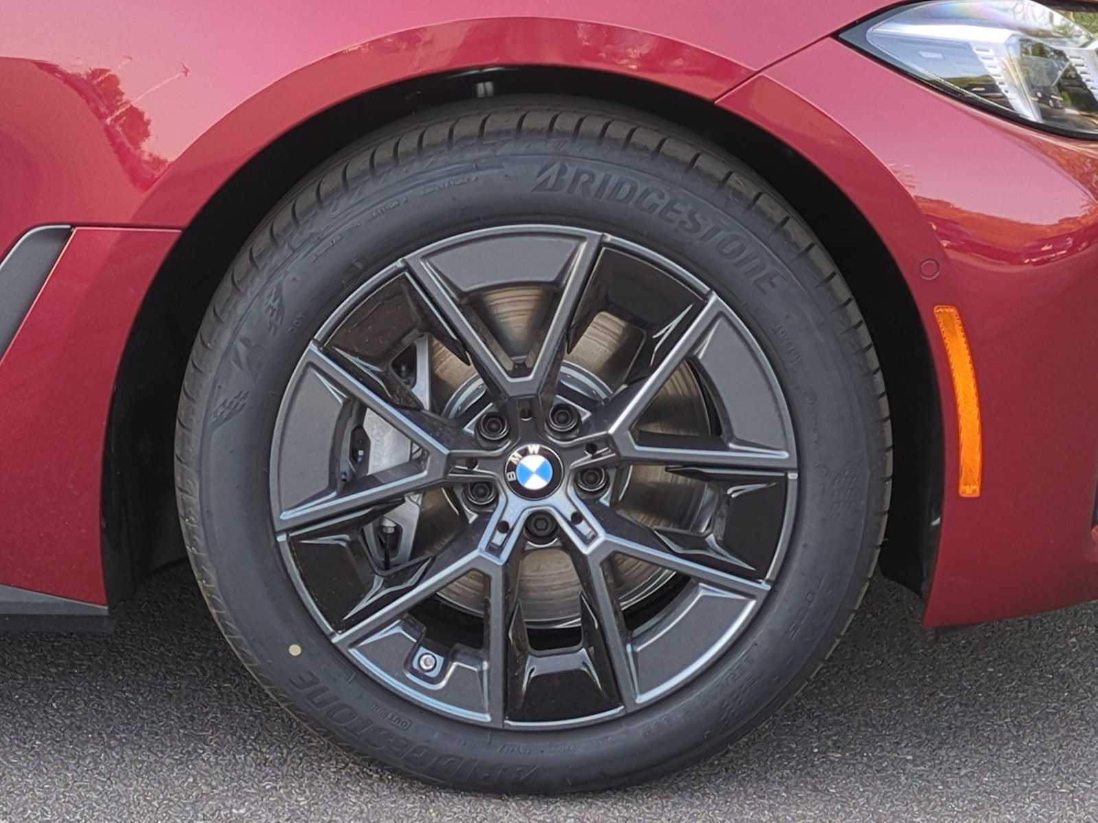 Thumbnail: 2025 BMW i4 - 14