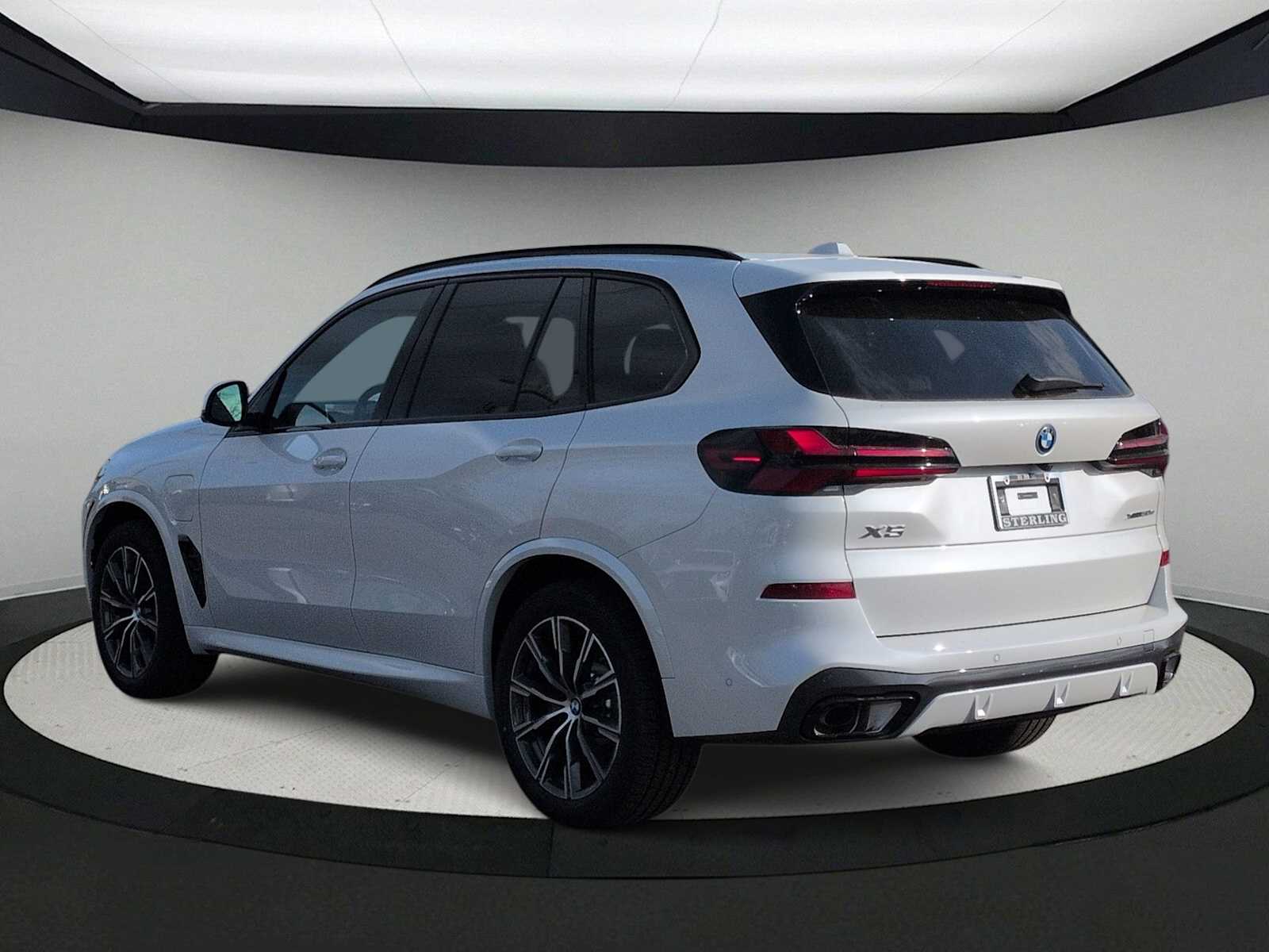 Thumbnail: 2026 BMW X5 - 6