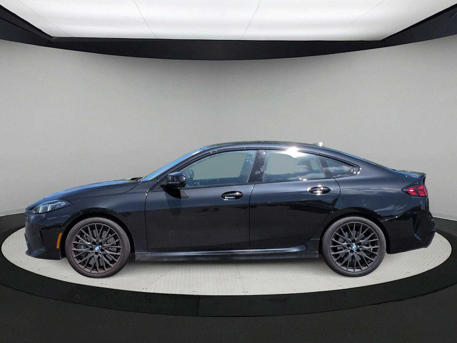 Thumbnail: 2025 BMW 2 Series - 5