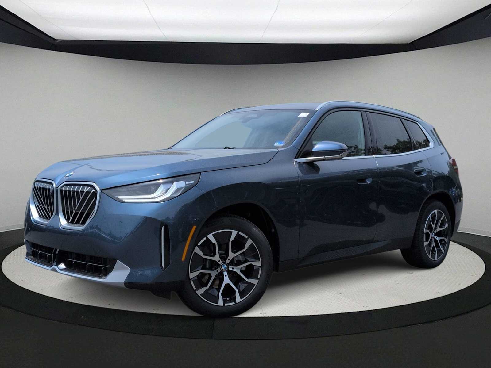Thumbnail: 2026 BMW X3 - 1