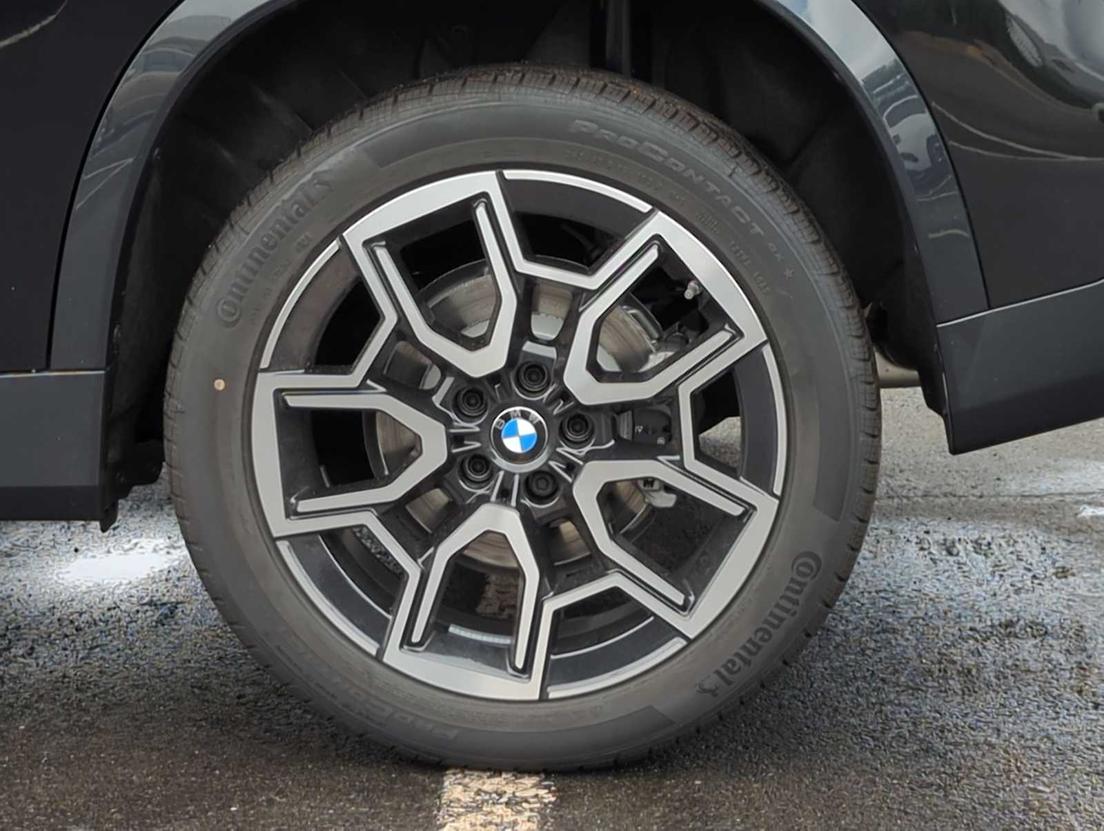 Thumbnail: 2025 BMW X1 - 13
