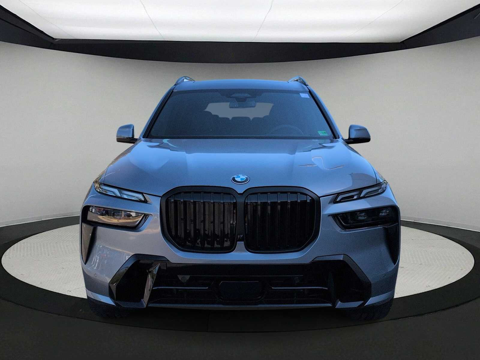 Thumbnail: 2026 BMW X7 - 3