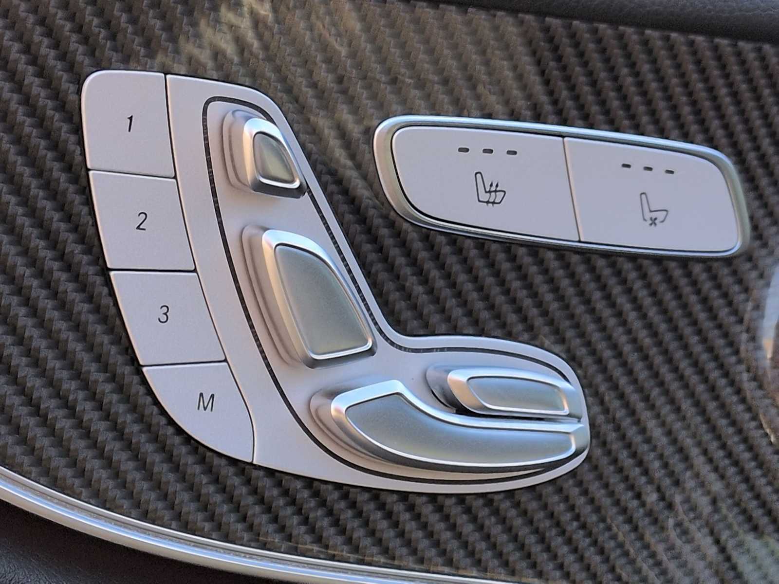 Thumbnail: 2023 Mercedes-Benz E-Class - 17