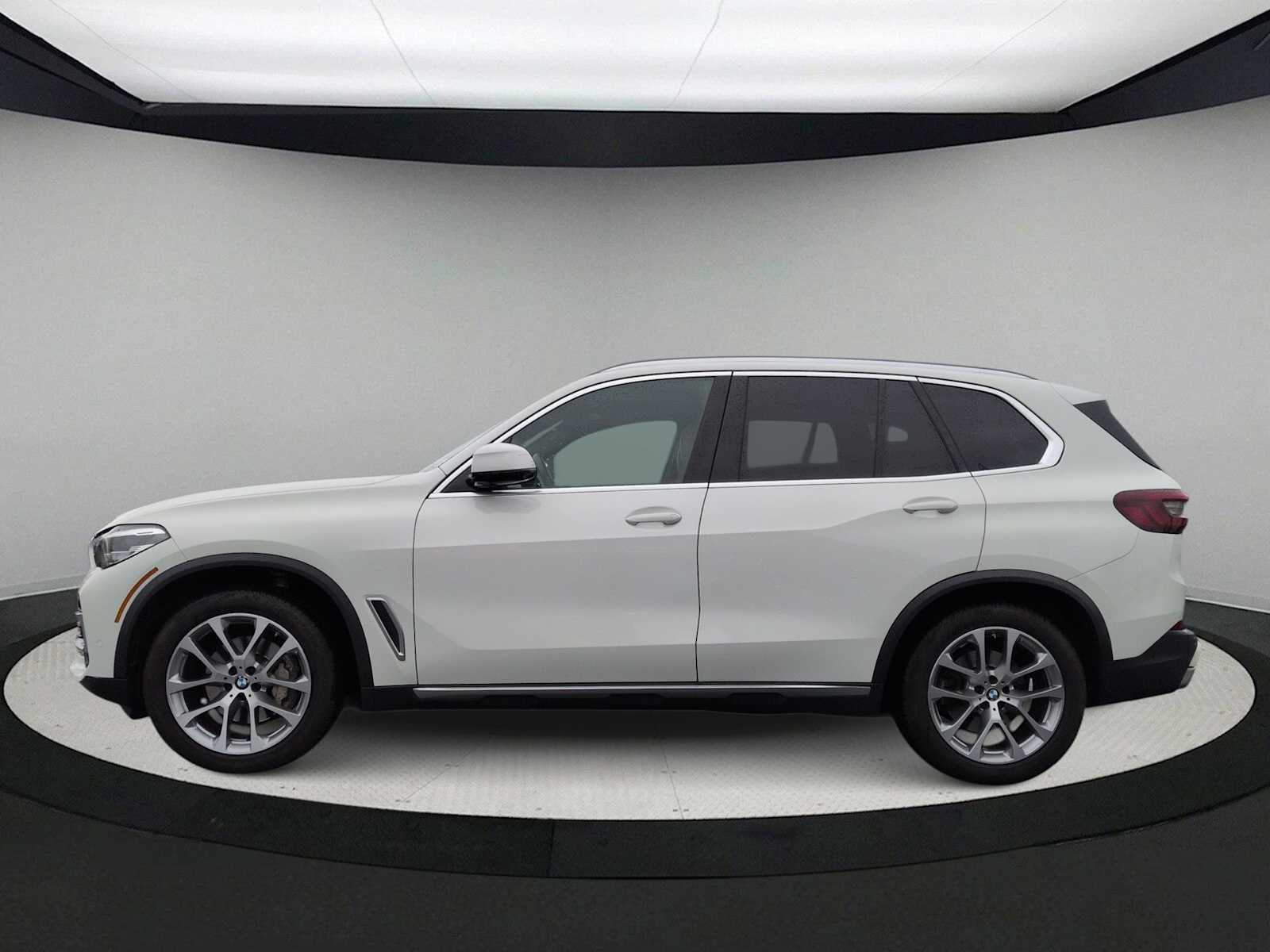 Thumbnail: 2023 BMW X5 - 5