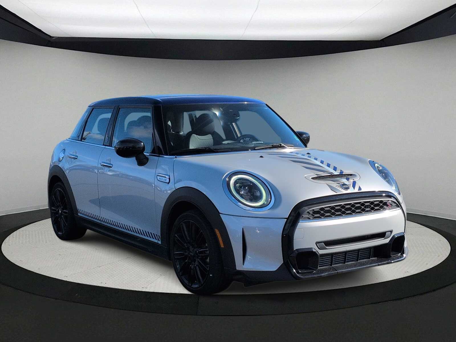 Thumbnail: 2022 MINI Cooper Hardtop - 2