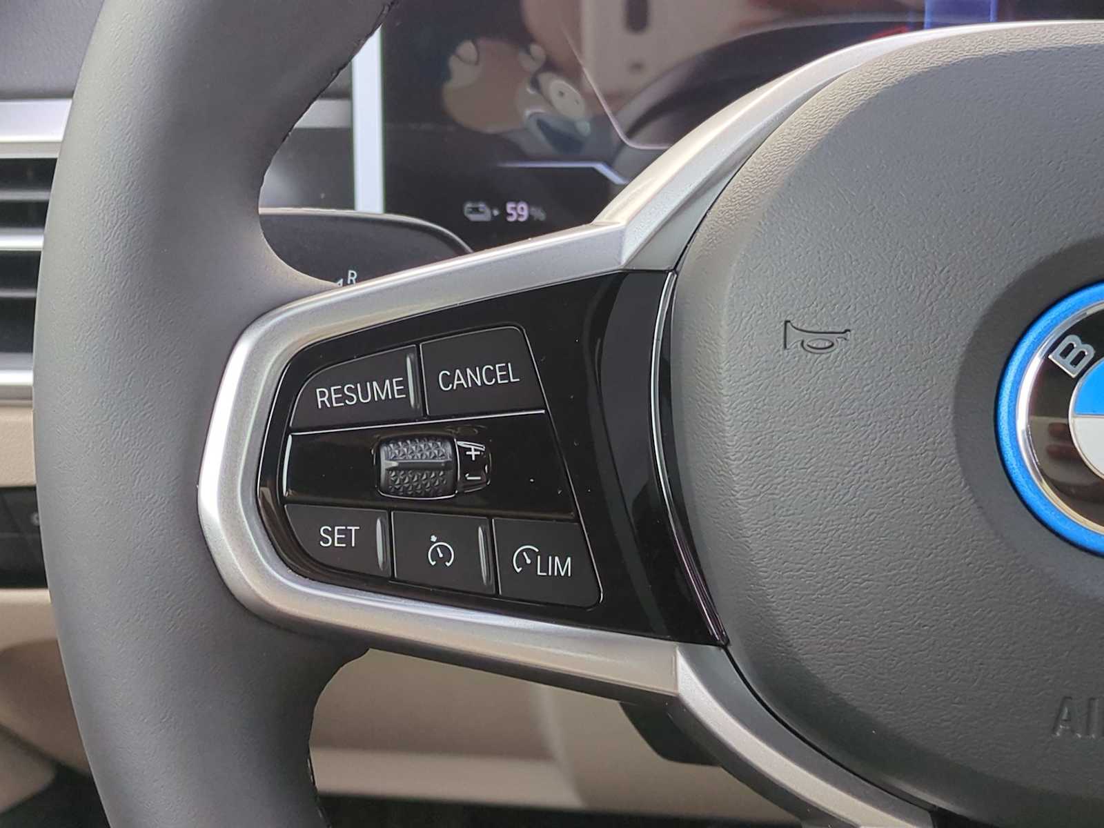 Thumbnail: 2025 BMW i4 - 25