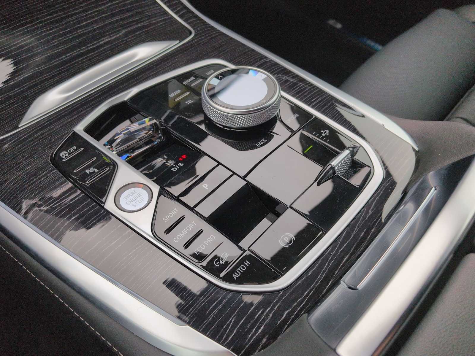 Thumbnail: 2026 BMW X7 - 35